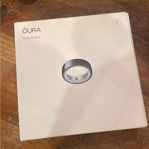 Oura Ring 4 in Black